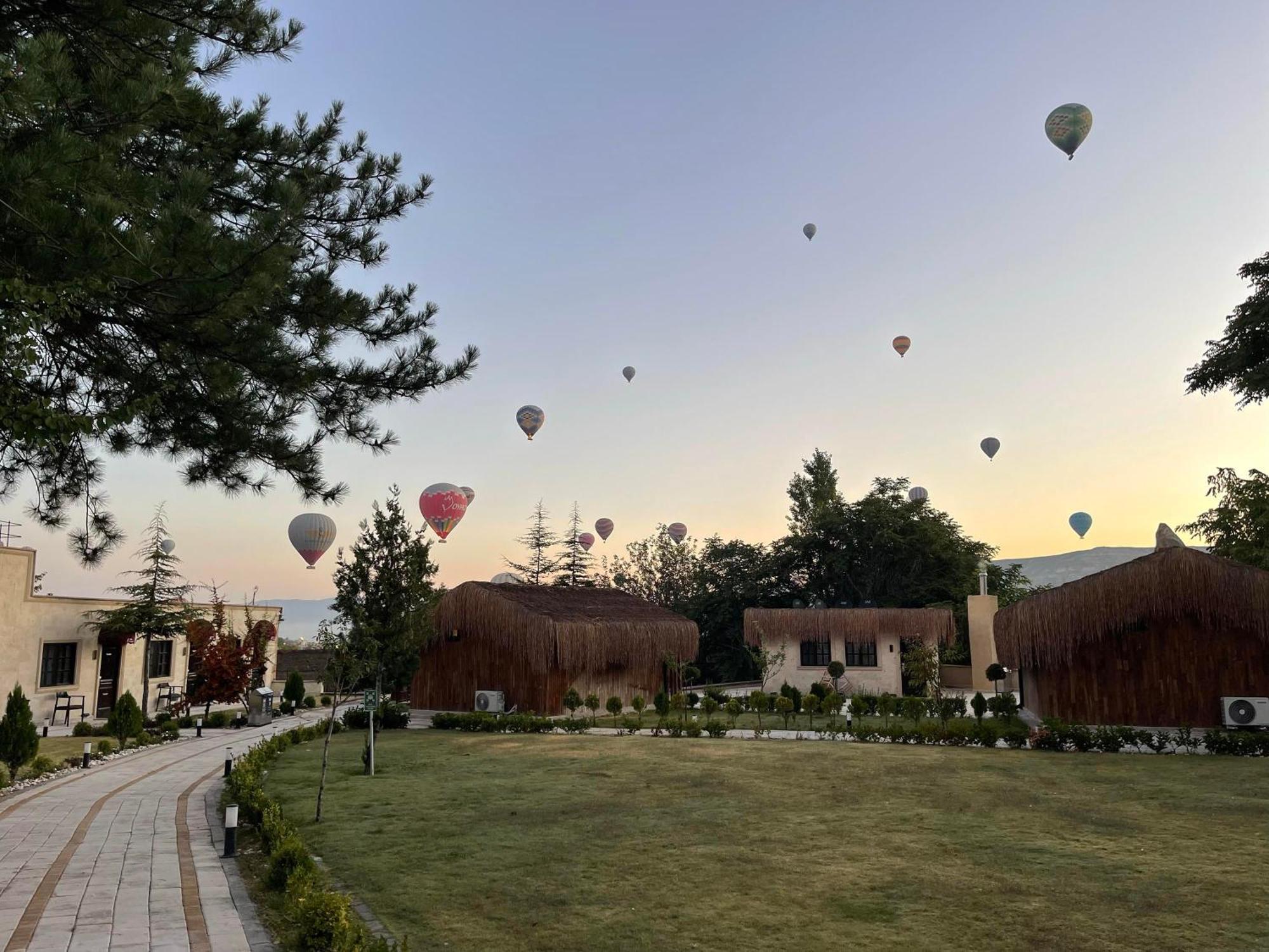 Готель A La Mode Cappadocia Гьореме
